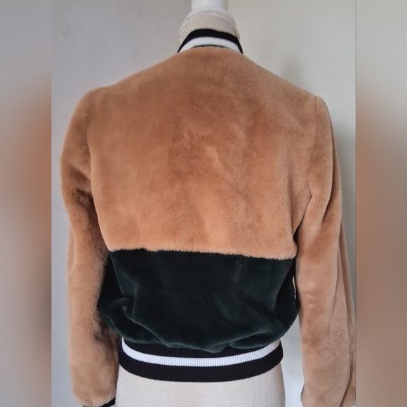 Forever 21 - "Teddy Bear" Soft Short, Fitted Waist & Cuffs Jacket - S - Picture 6 of 9